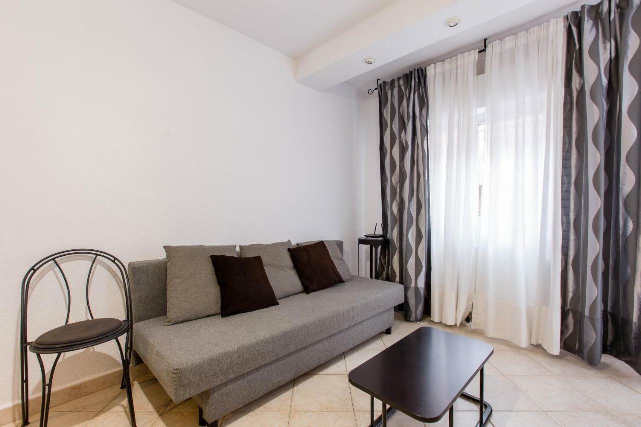 3 Habitaciones Apartamento Temporada Lucero 3 Habitaciones Madrid Eksteriør bilde