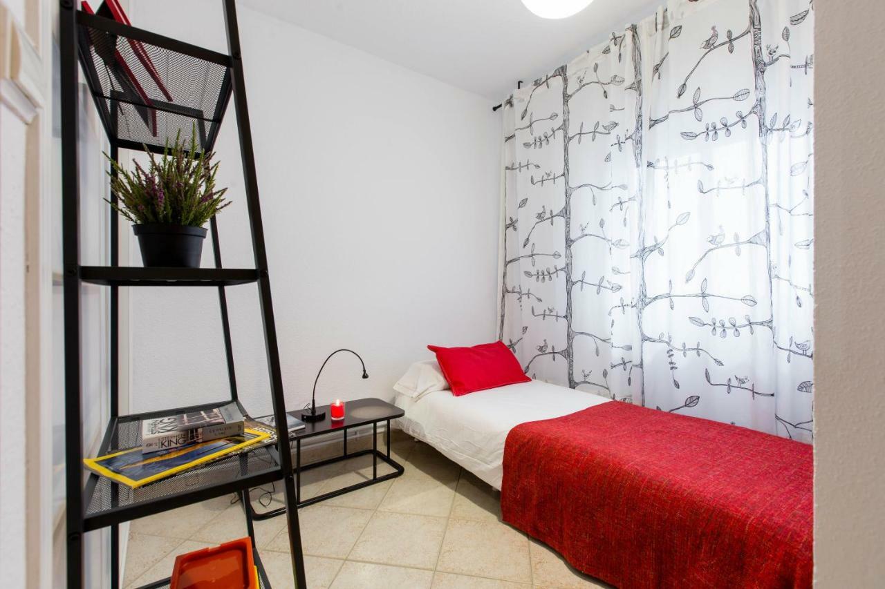 3 Habitaciones Apartamento Temporada Lucero 3 Habitaciones Madrid Eksteriør bilde